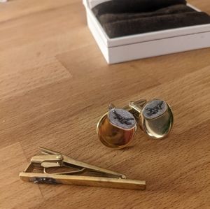 Vintage NIB Longchamp gold cuff links plus clip